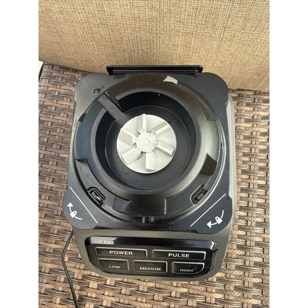 Ninja BL610 Professional 1000W Countertop Blender Motor WORKS BASE ONLY